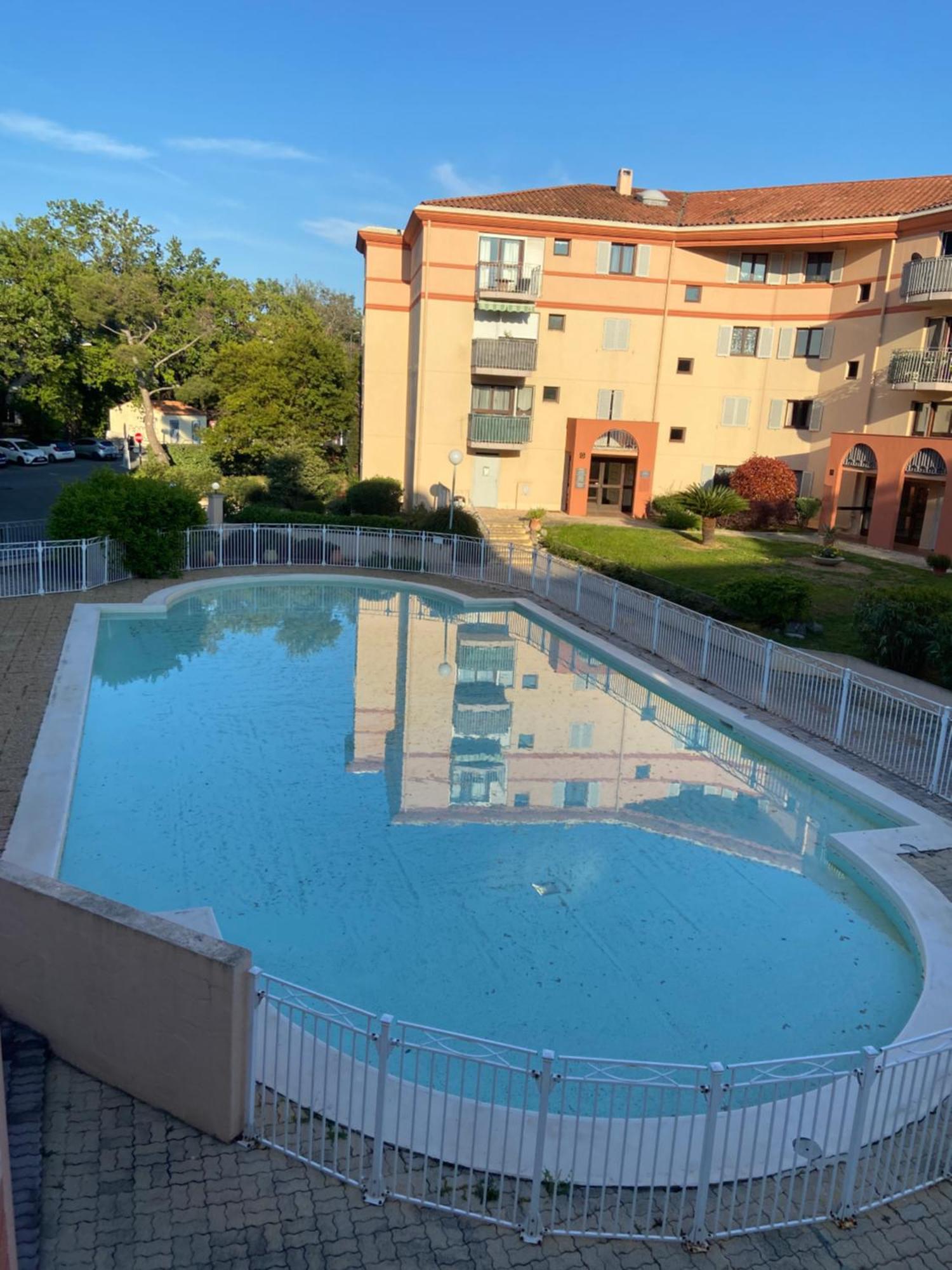 Residence Ste Croix Fréjus Εξωτερικό φωτογραφία