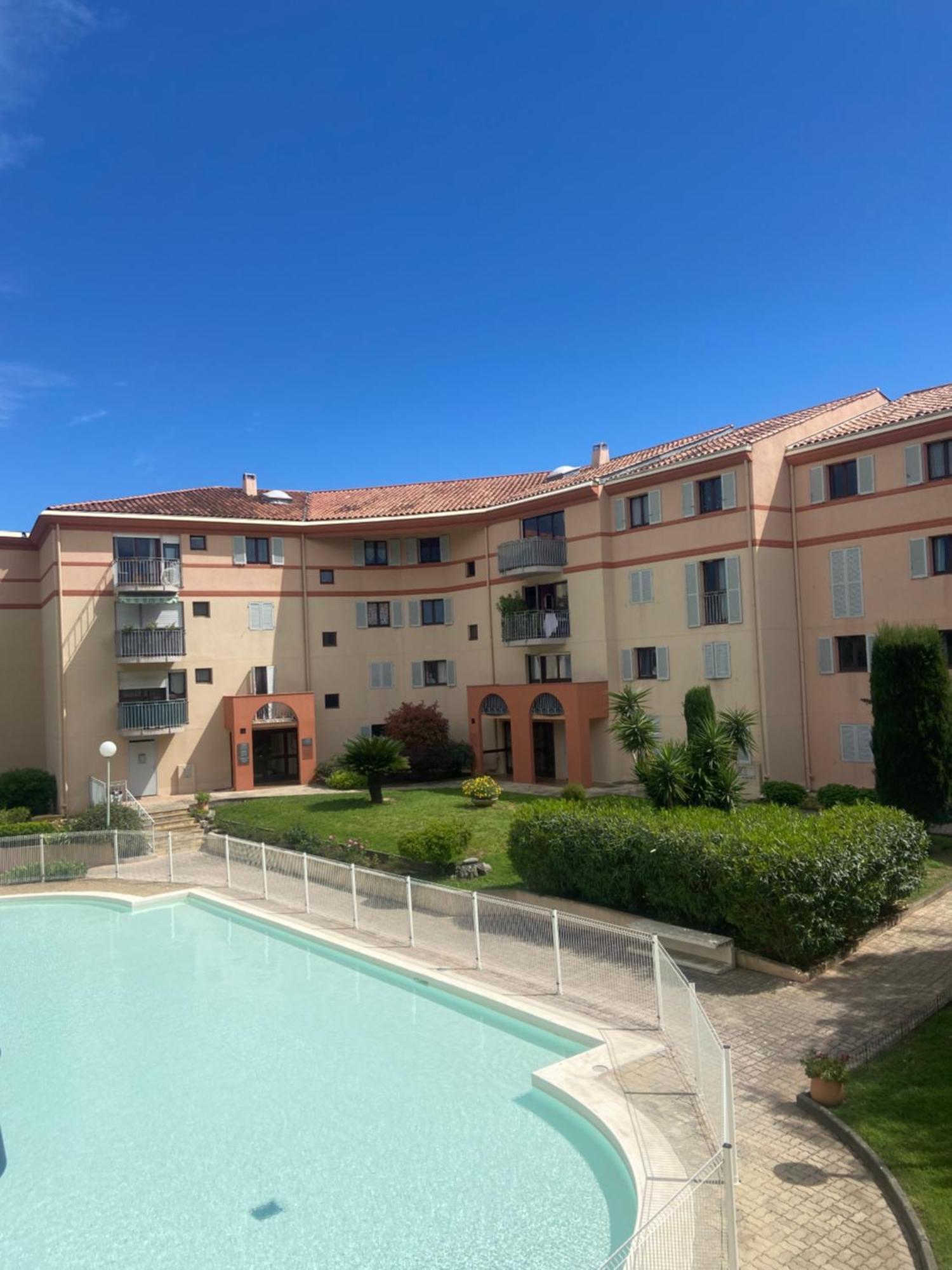Residence Ste Croix Fréjus Εξωτερικό φωτογραφία